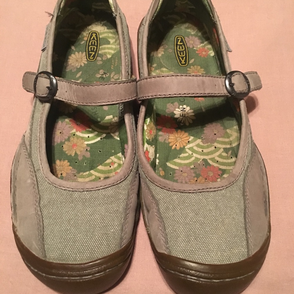 Keen Presidio Gray Canvas/Leather Mary Jane Flats